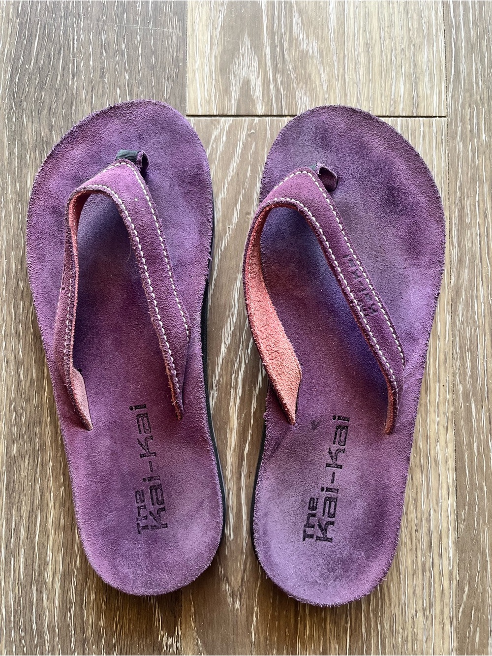 Kai Kai flip flop sandals size 9